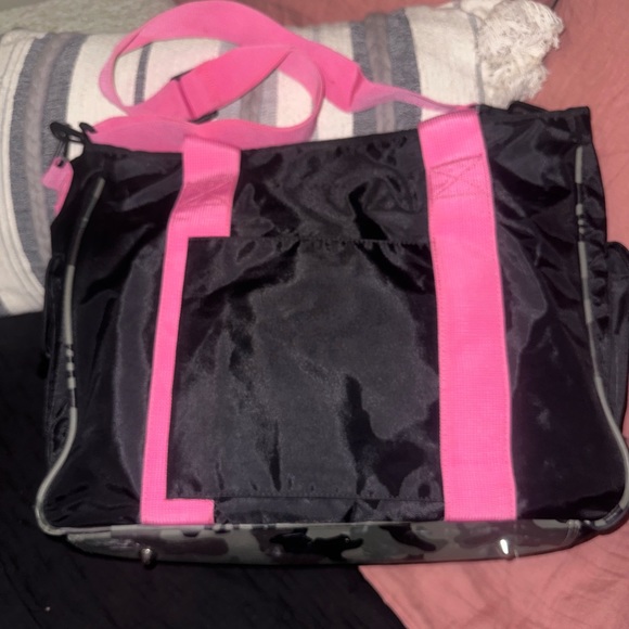 Roxy luggage travel overnite weekend bag - Picture 3 of 10